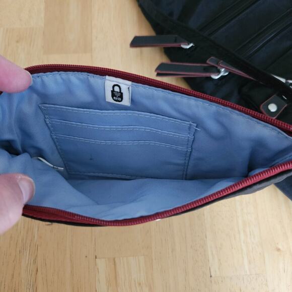 Baggallini Around Town Crossbody Bag With Rfid Phone Wristlet Black Animal- EUC - Picture 5 of 10